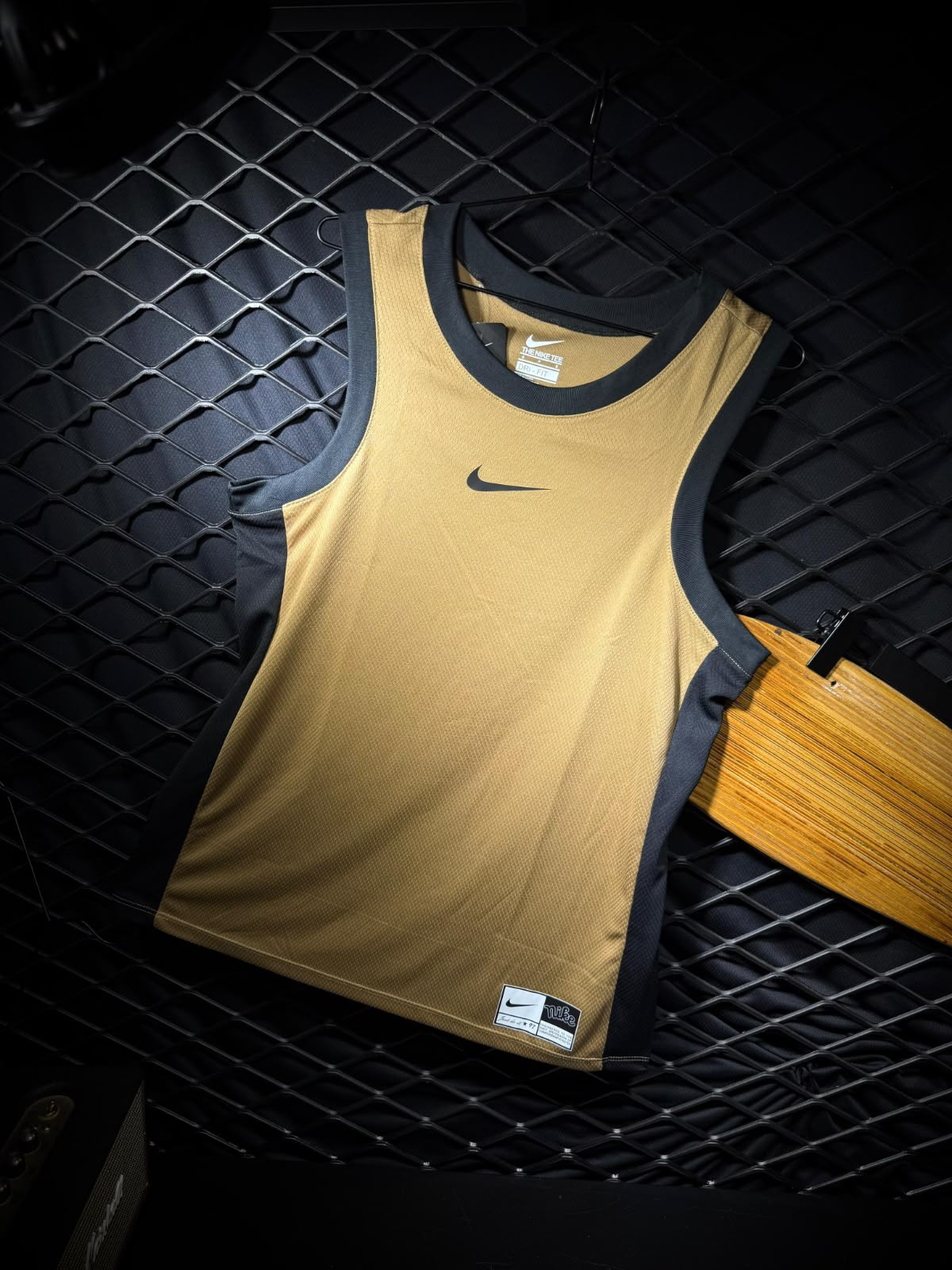 Regata Masculina Performance Bicolor – Dourado com Azul Marinho